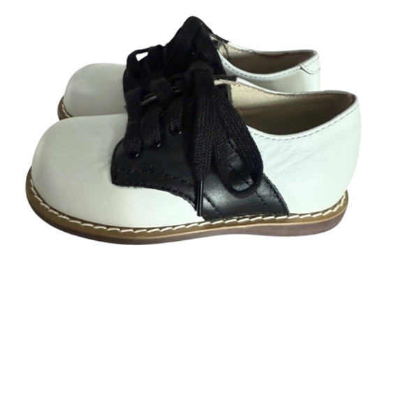 Willits Black & White Oxford Saddle Shoes 5EE - Picture 1 of 9